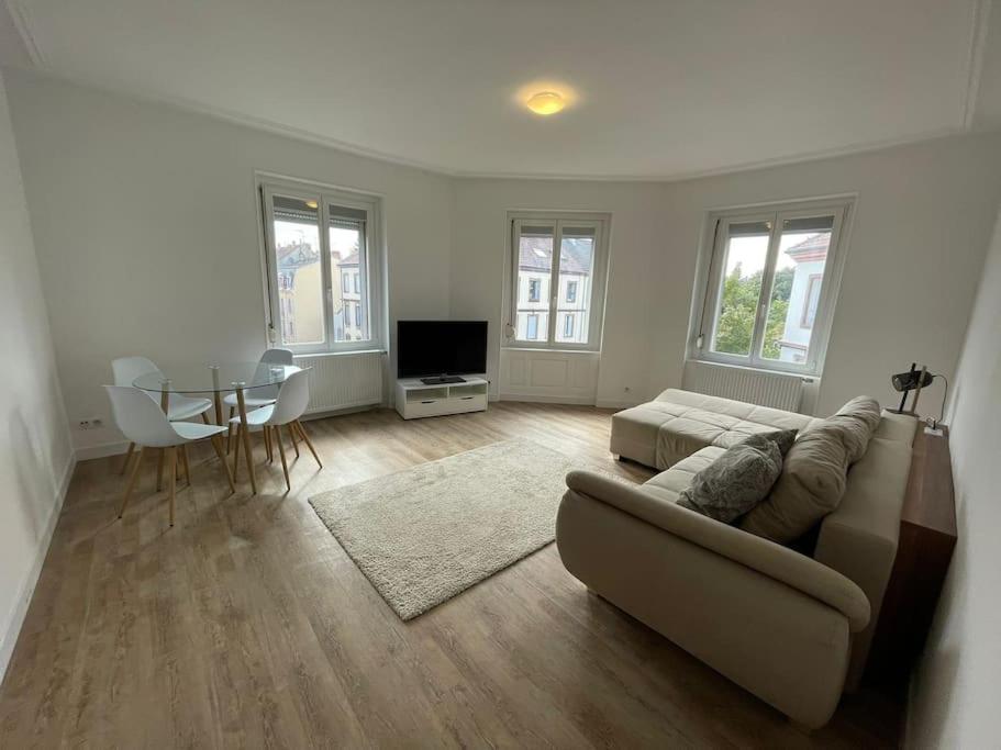 Mulhouse, Urban Family Nest Apartment ภายนอก รูปภาพ